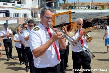 Misa y procesión terrestre-marítima de la playa de Ojos de Garza (Foto TA)